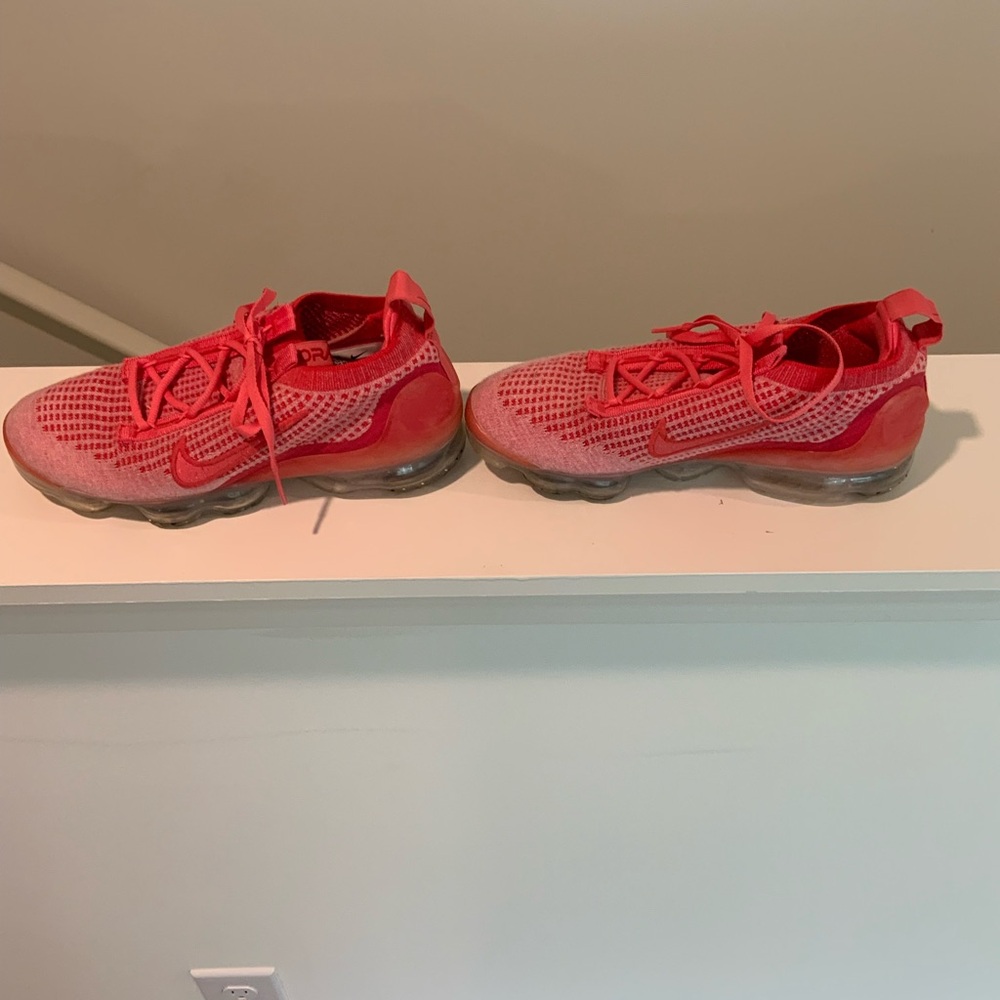 Nike Air Vapormax 2021 Flyknit red women’s size 7.5 - Picture 14 of 14
